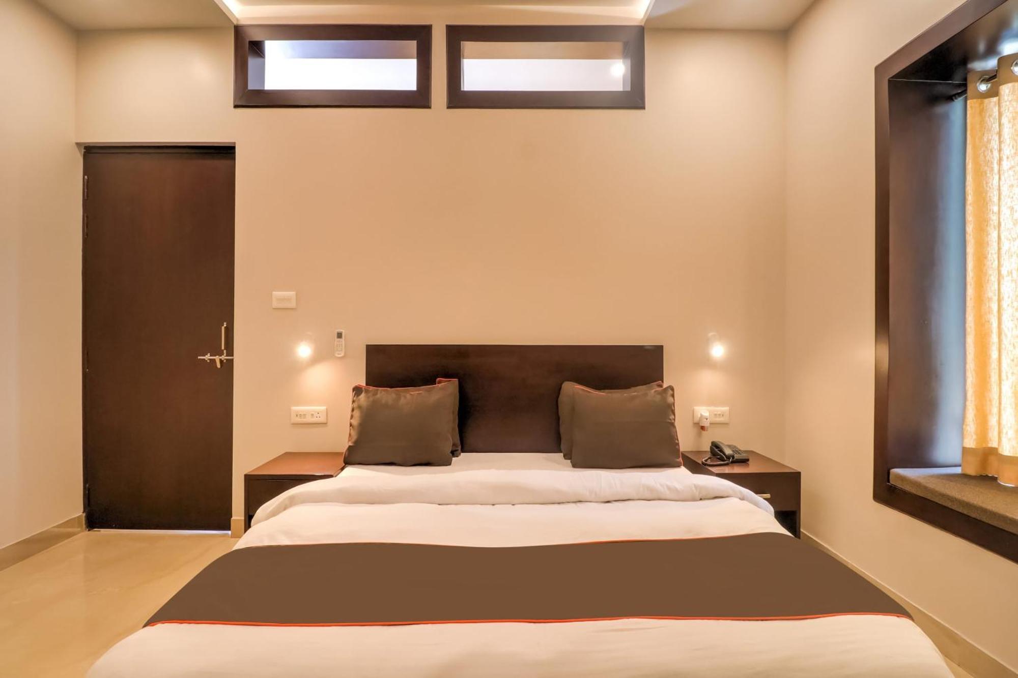Townhouse Amaraa Farms Near Lulu Hypermarket 러크나우 외부 사진
