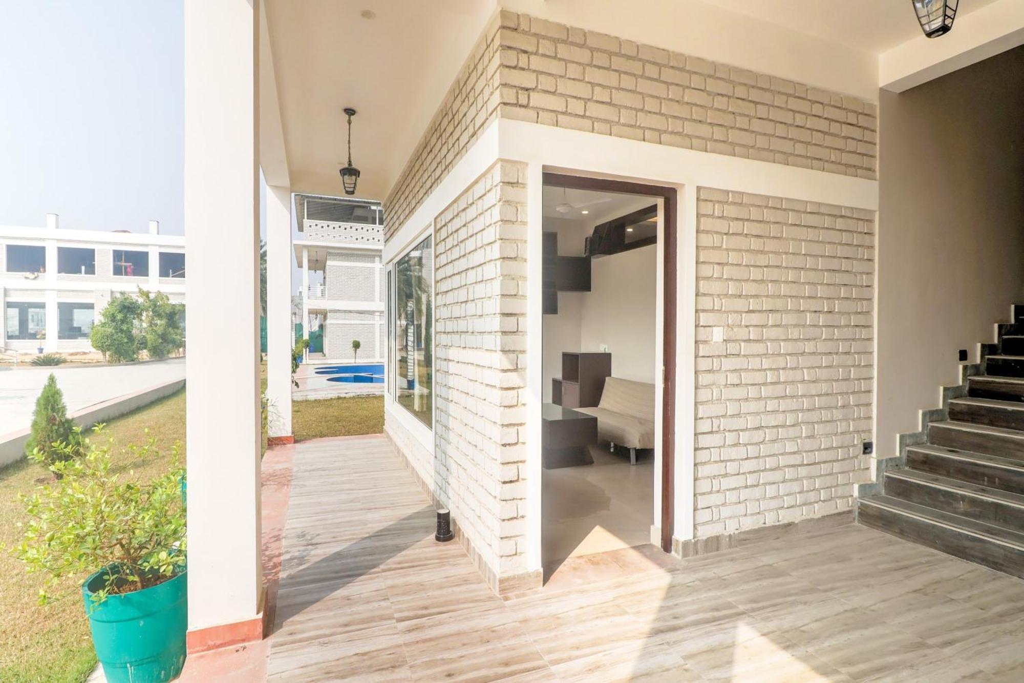Townhouse Amaraa Farms Near Lulu Hypermarket 러크나우 외부 사진
