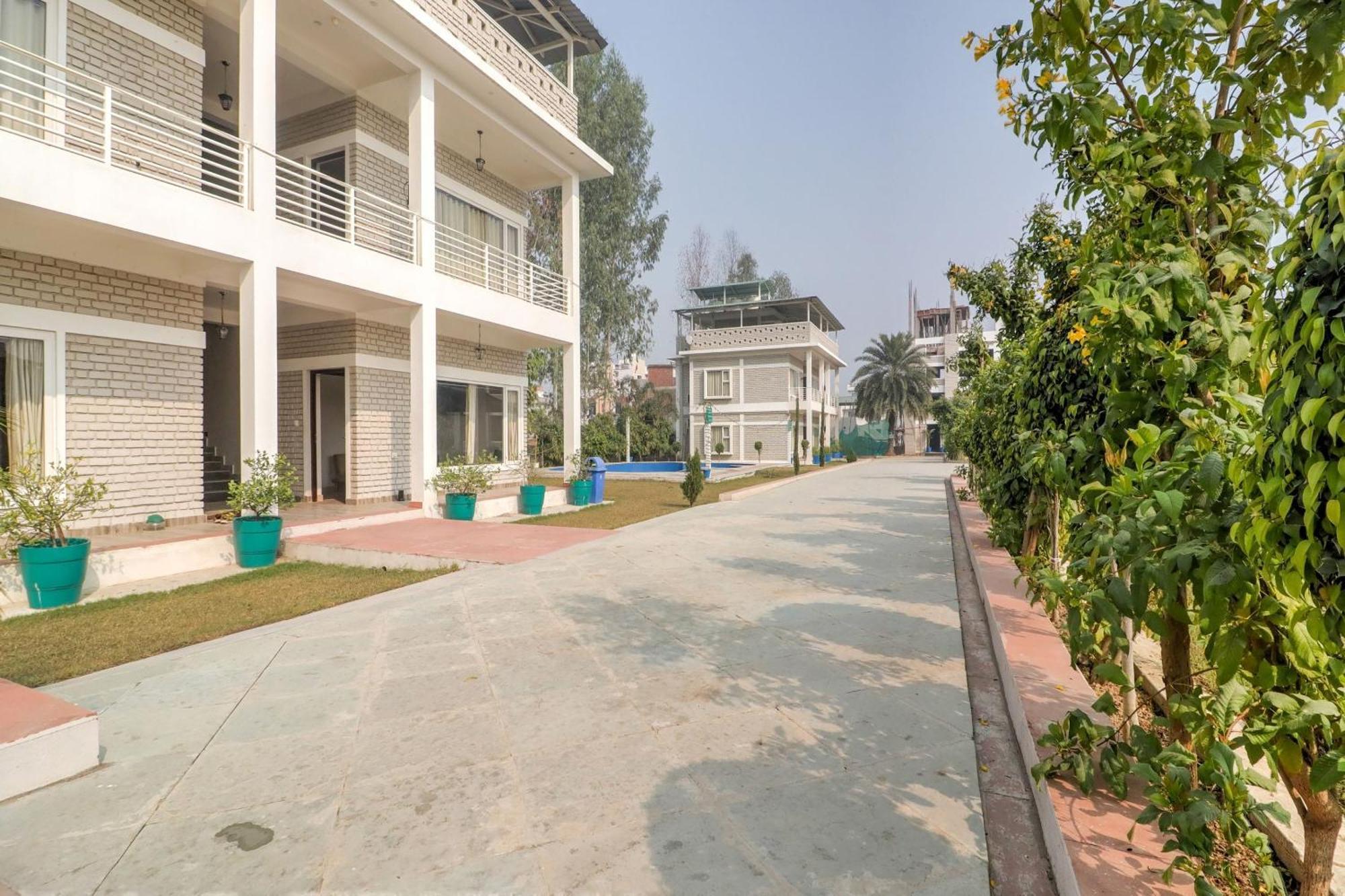 Townhouse Amaraa Farms Near Lulu Hypermarket 러크나우 외부 사진
