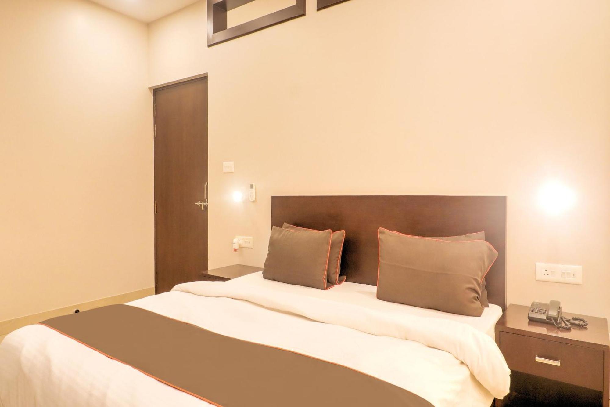 Townhouse Amaraa Farms Near Lulu Hypermarket 러크나우 외부 사진