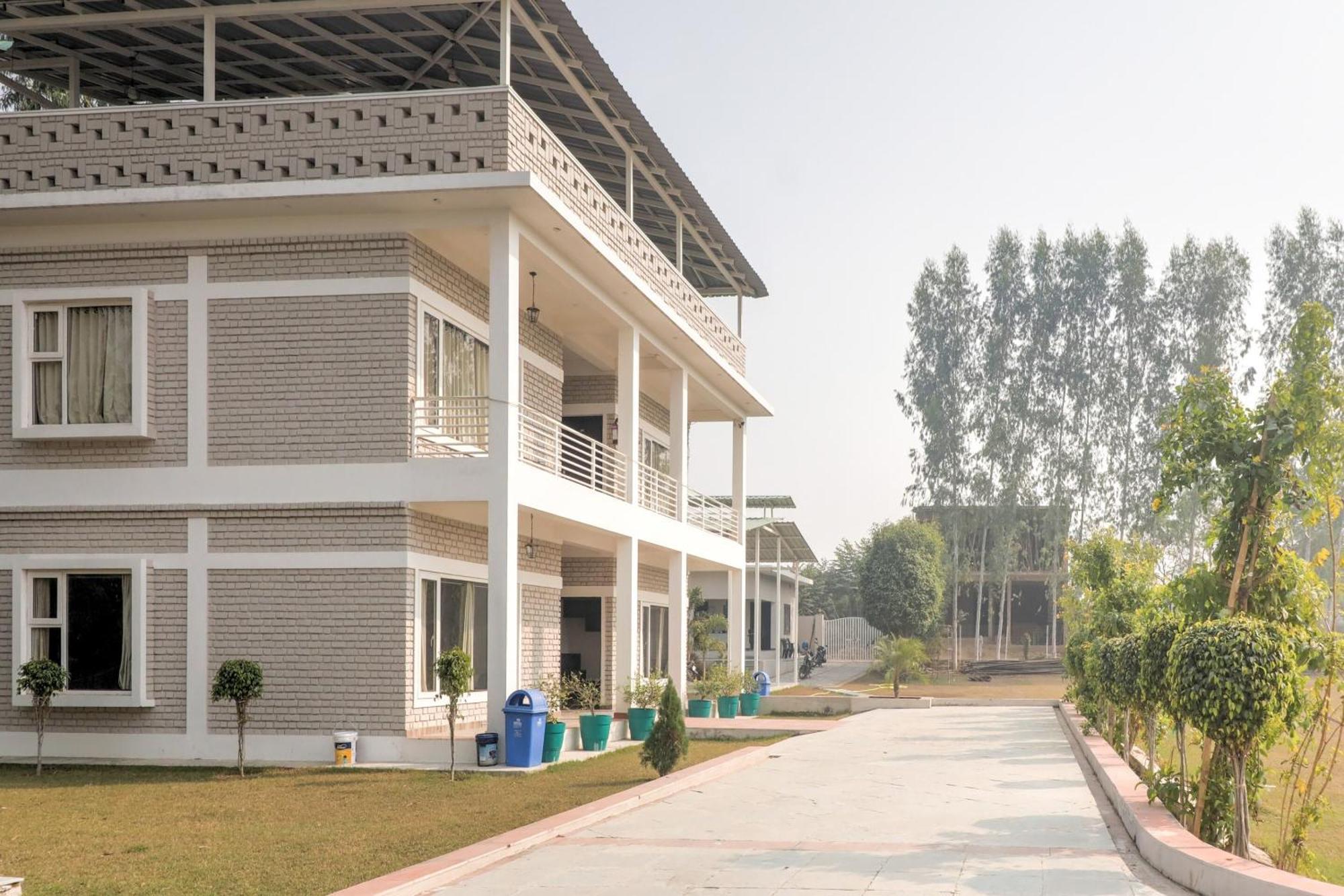 Townhouse Amaraa Farms Near Lulu Hypermarket 러크나우 외부 사진