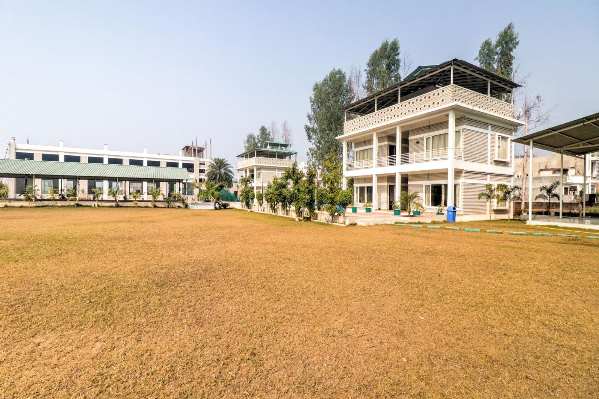 Townhouse Amaraa Farms Near Lulu Hypermarket 러크나우 외부 사진